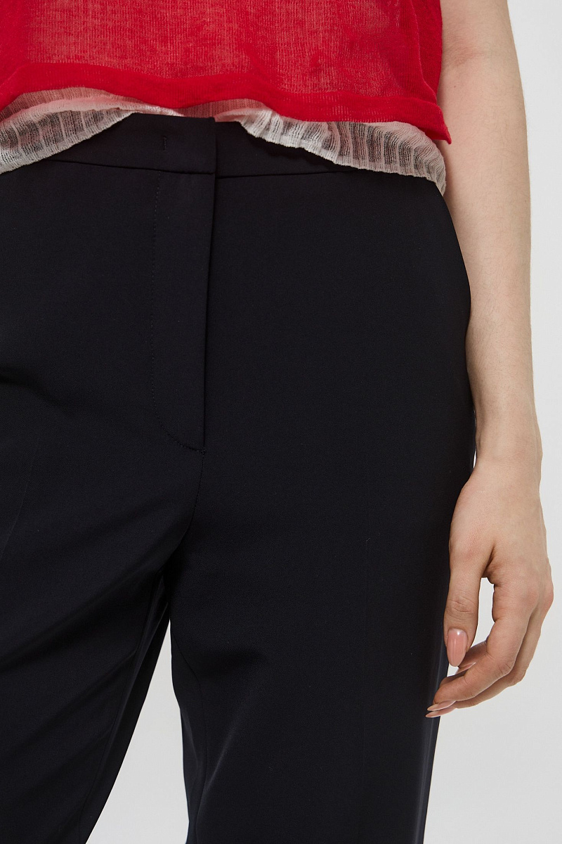 Брюки широкого кроя с эластичным поясом