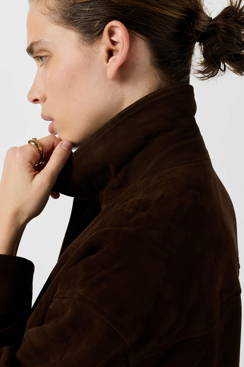 TAO - Коричневая куртка-бомбер из замши