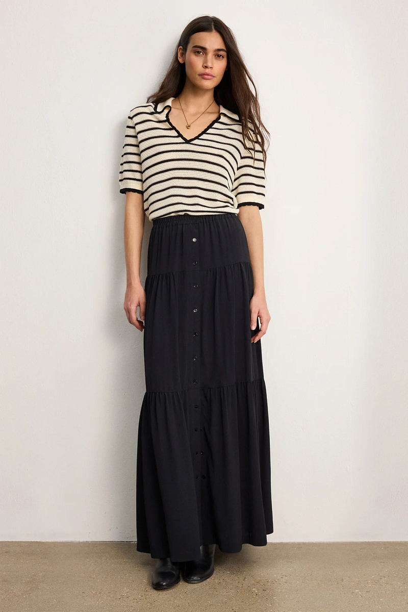 NAELA - Длинная черная юбка с оборками