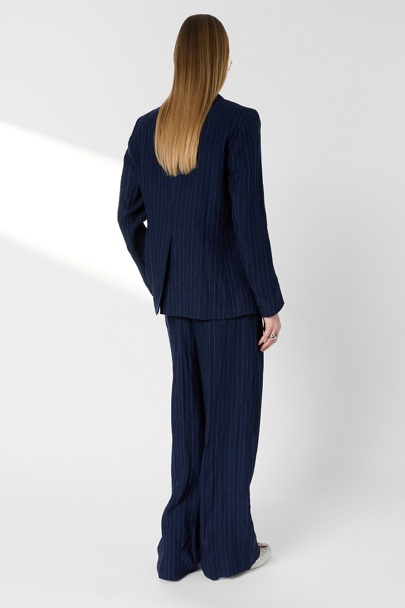 Темно-синий жакет из льна в тонкую вертикальную полоску