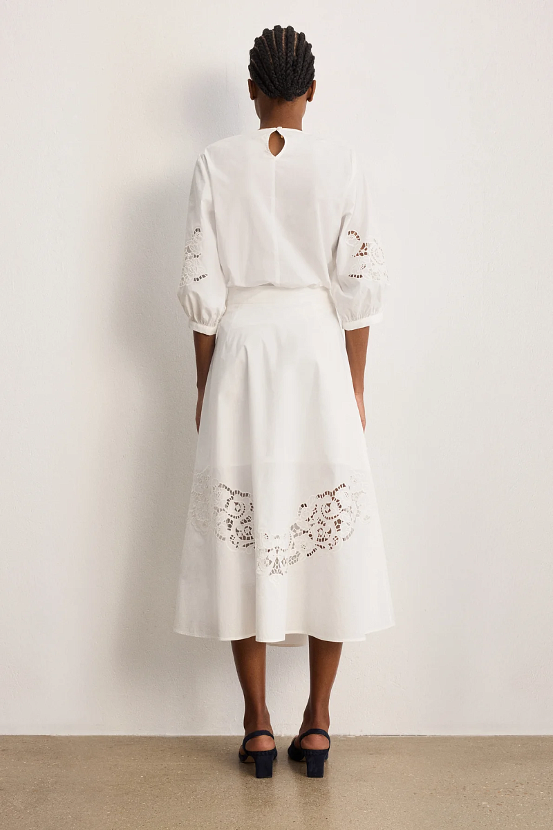 NAOMI - Белая юбка из хлопка с кружевом в длине миди