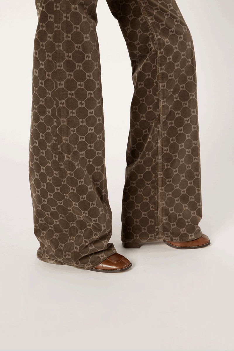 ANNA - Расклешенные джинсы с монограммой ANNA - Расклешенные джинсы с монограммой