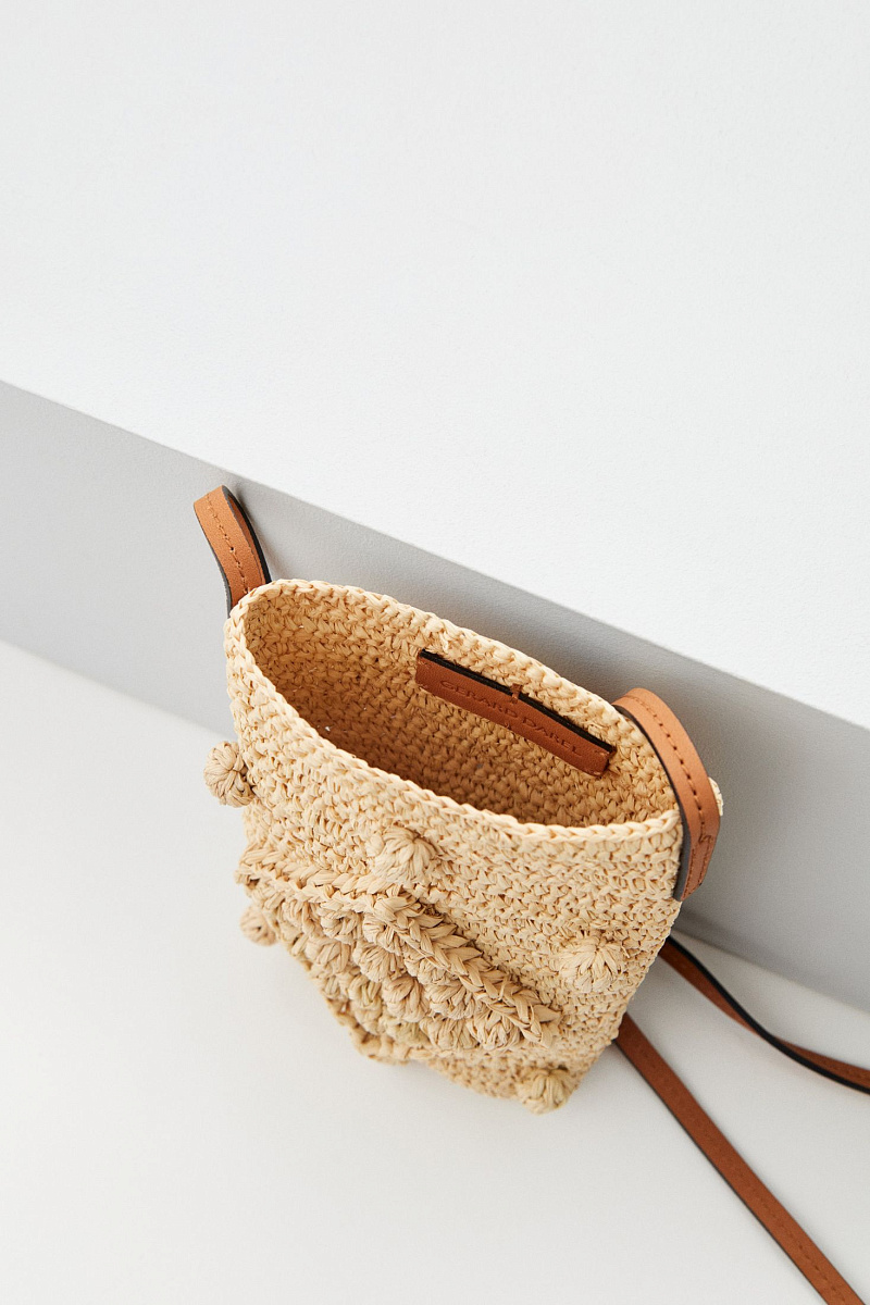 Чехол для телефона из рафии