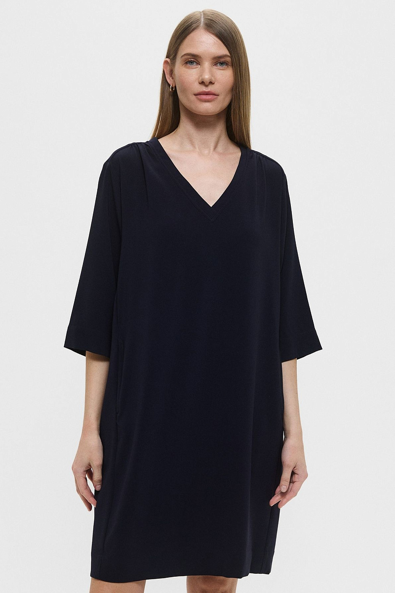 Короткое однотонное платье прямого кроя