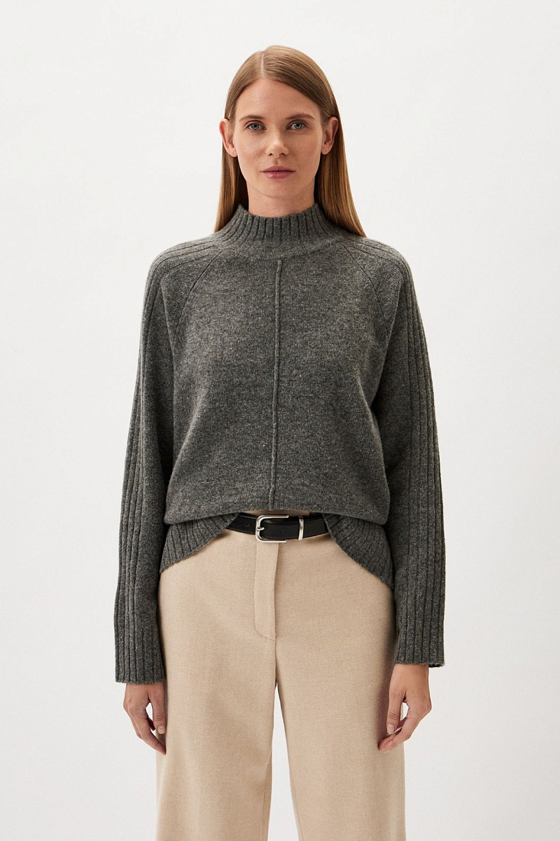 Свитер с воротником-стойкой