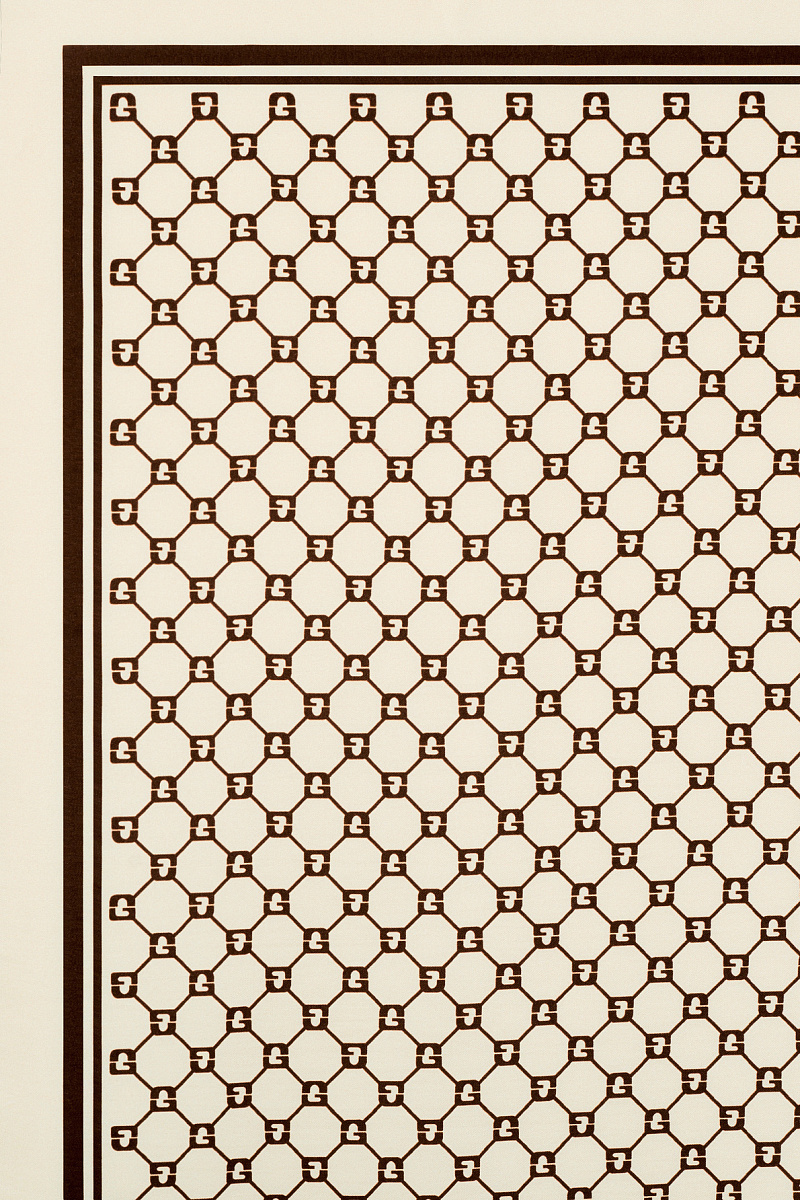 DANAE - Шелковый шарф  в оттенке экрю с шоколадной монограммой