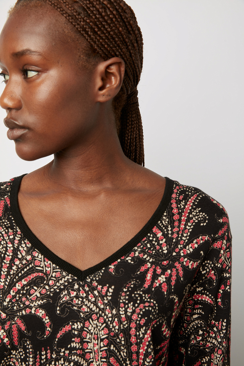 ADELINA - Лонгслив с принтом и V-образным вырезом