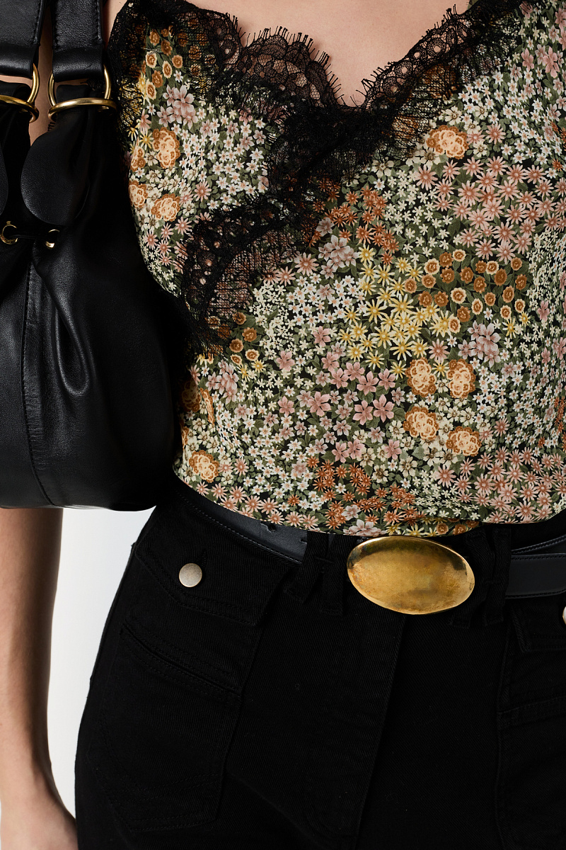 Кружевной топ с тонкими бретелями и цветочным принтом