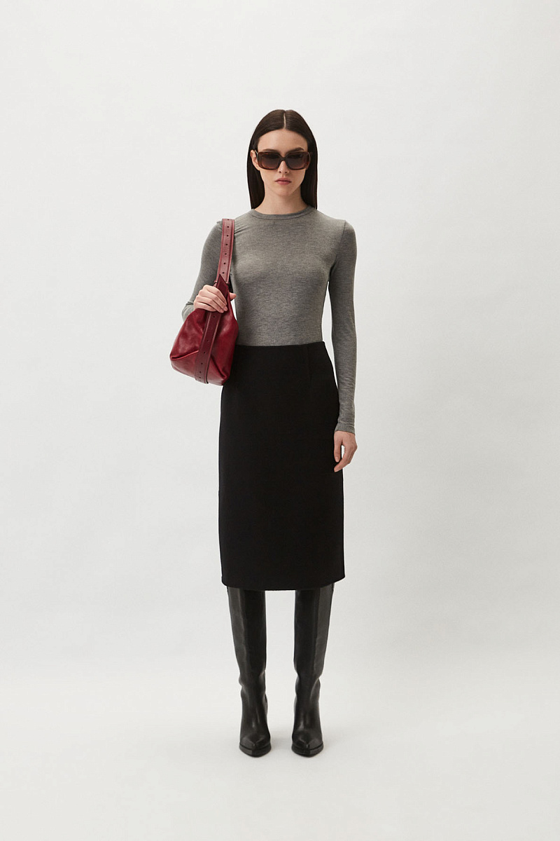 Прямая юбка средней длины