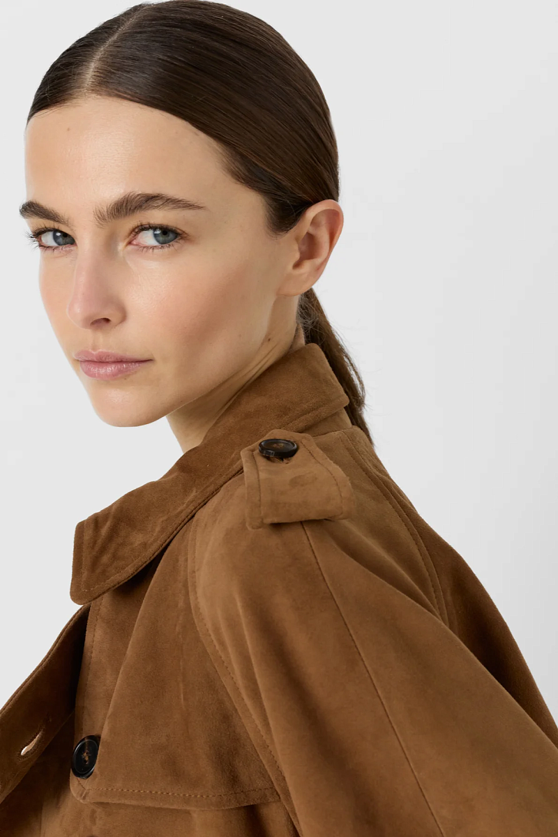JUDY - Тренч из замши в оттенке корицы