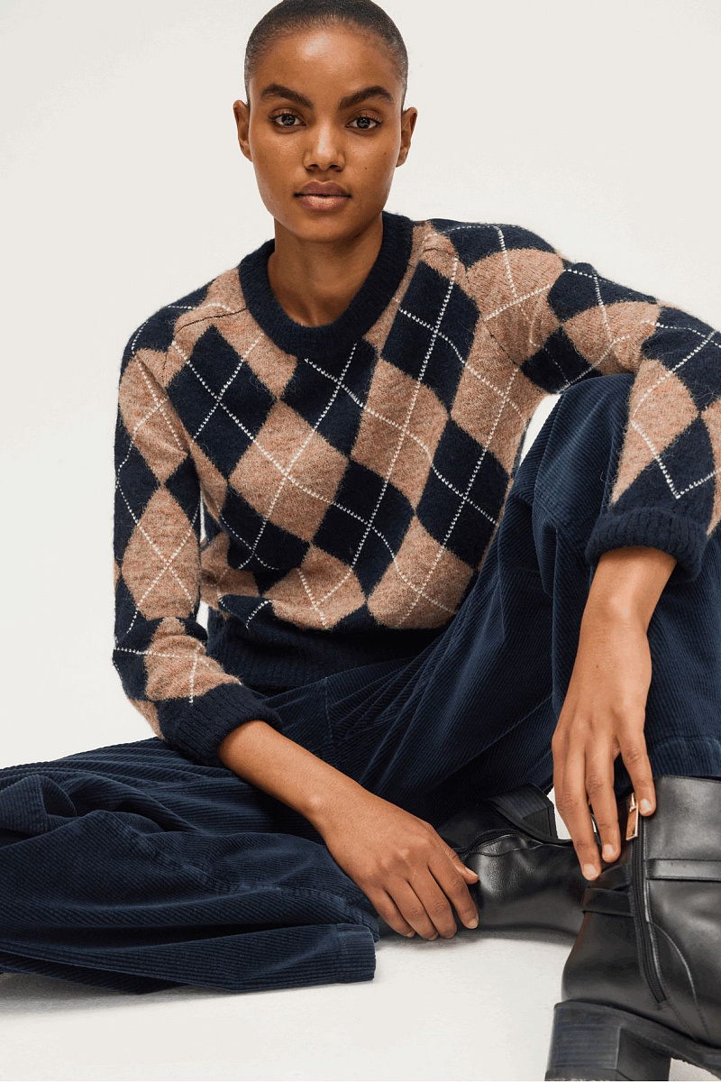 ELEANA - Свободный джемпер с контрастными ромбами