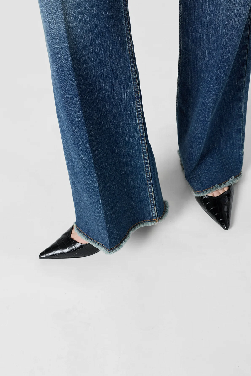 AMANDIE - Джинсы-клеш из необработанного материала