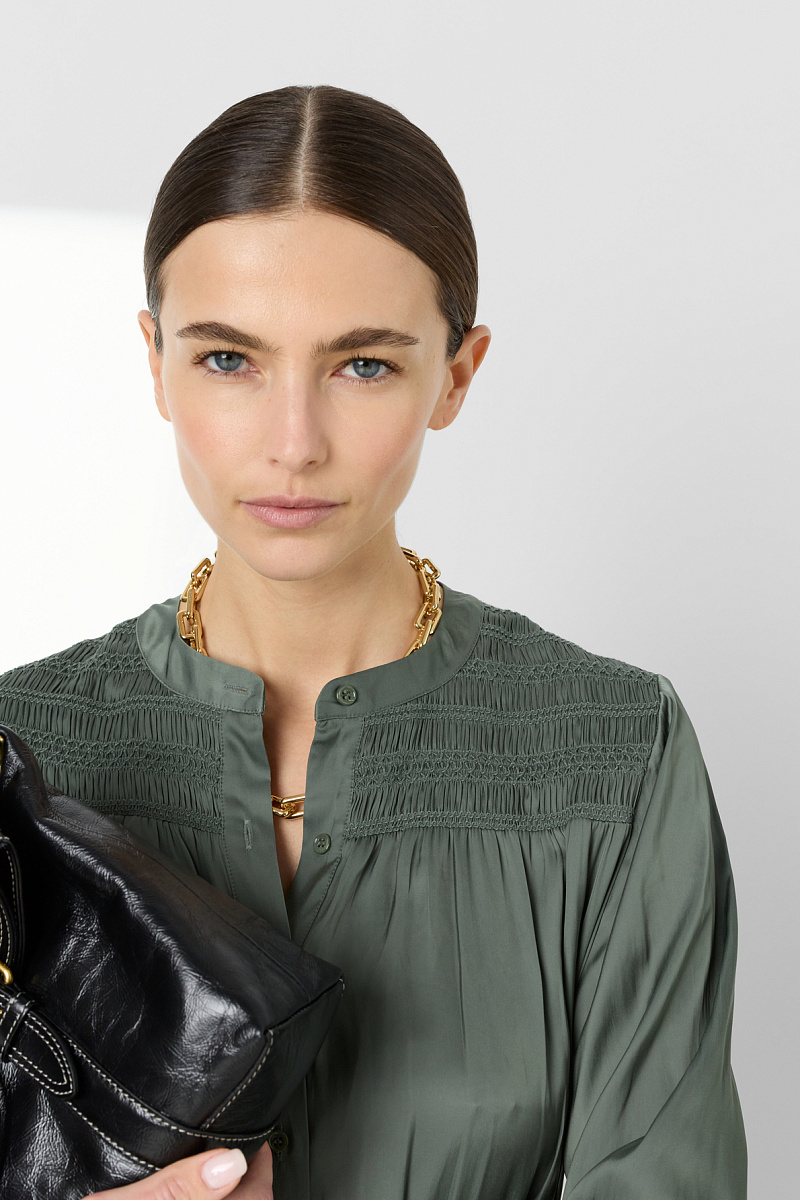 RUBIE - Летящее платье из атласа в цвете хаки