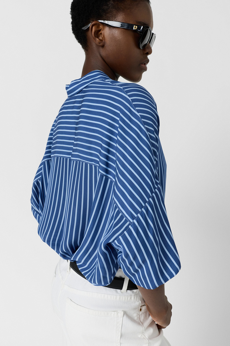 CRISSY - Свободная футболка в полоску в цвете индиго
