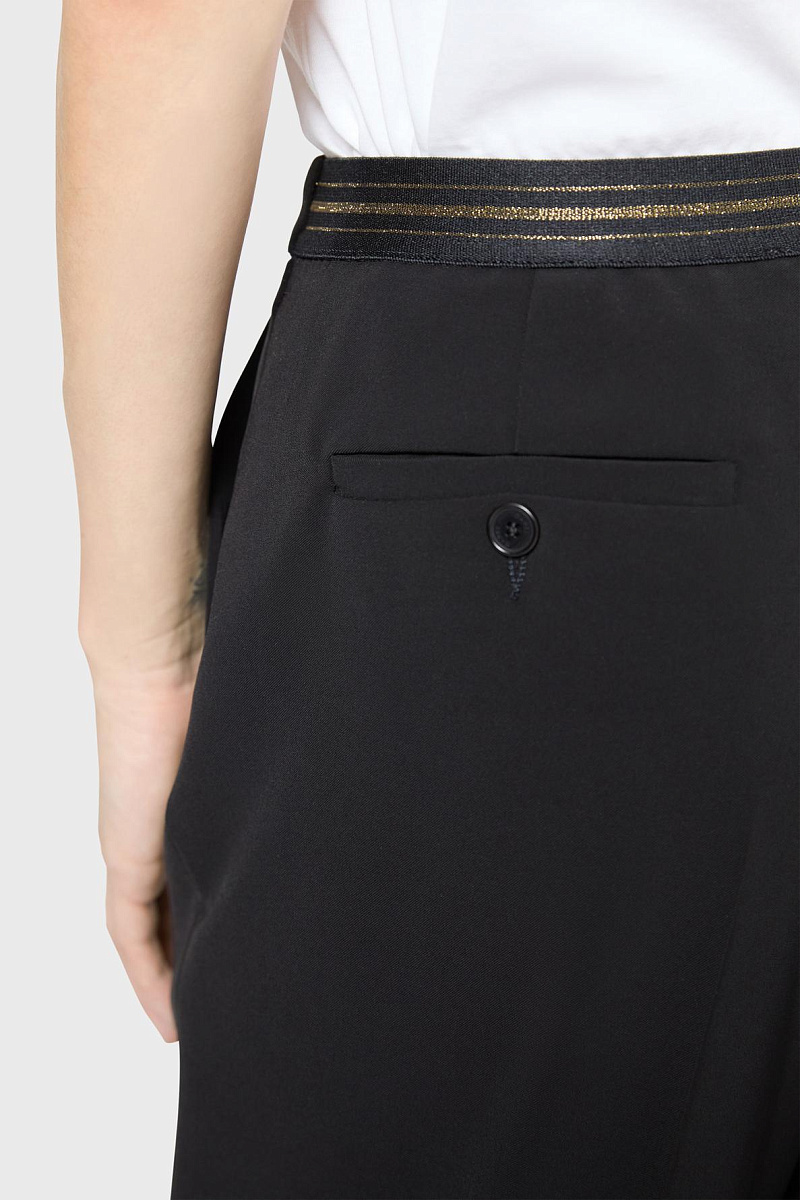 Брюки широкого кроя с эластичным поясом