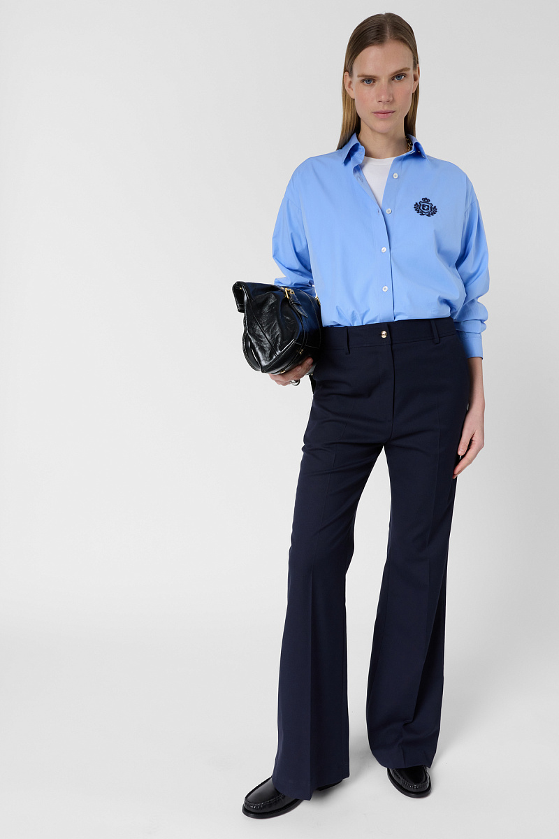 Костюмные брюки прямого кроя темно-синего цвета