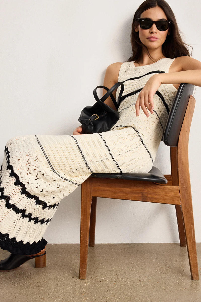 ASSIA - Белое ажурное трикотажное платье в полоску