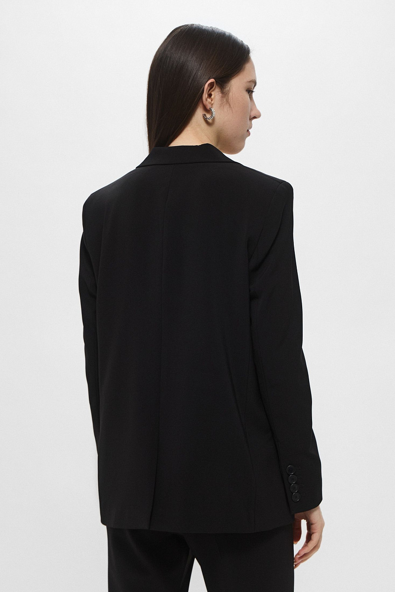 Костюмный жакет прямого кроя
