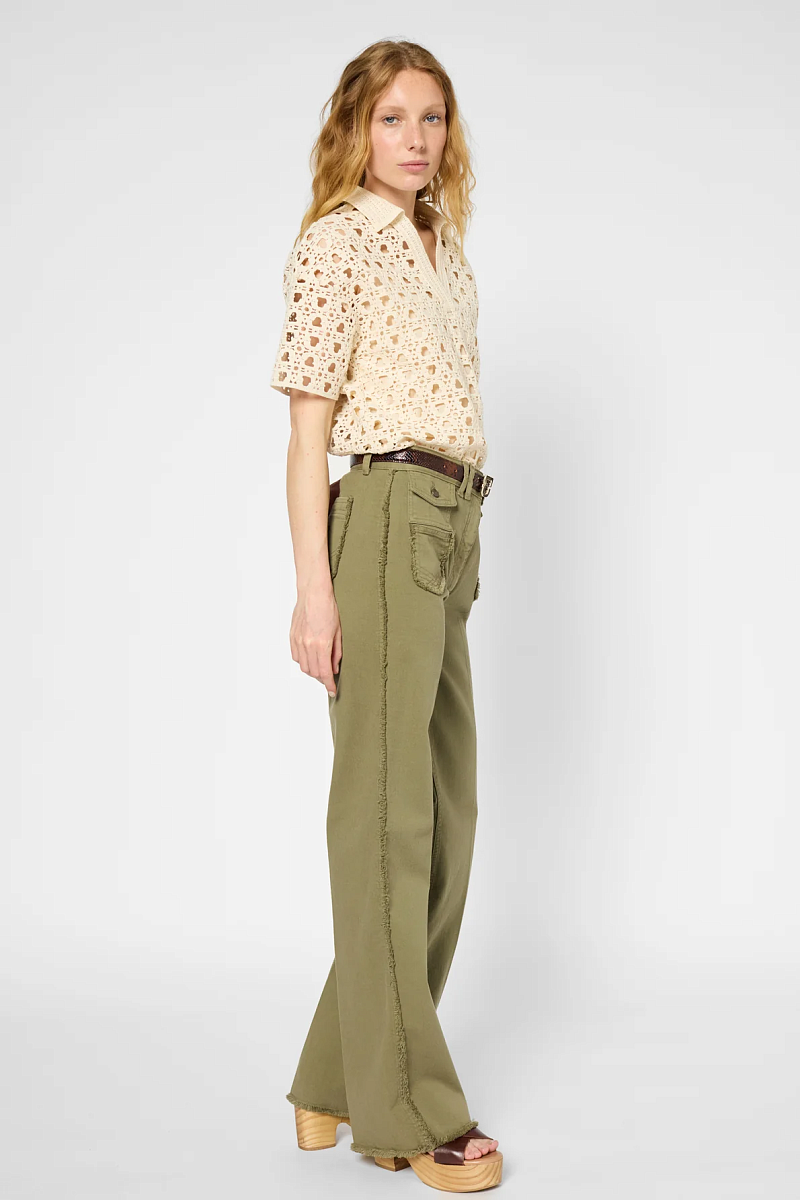 ANNA - Расклешенные джинсы цвета хаки с бахромой