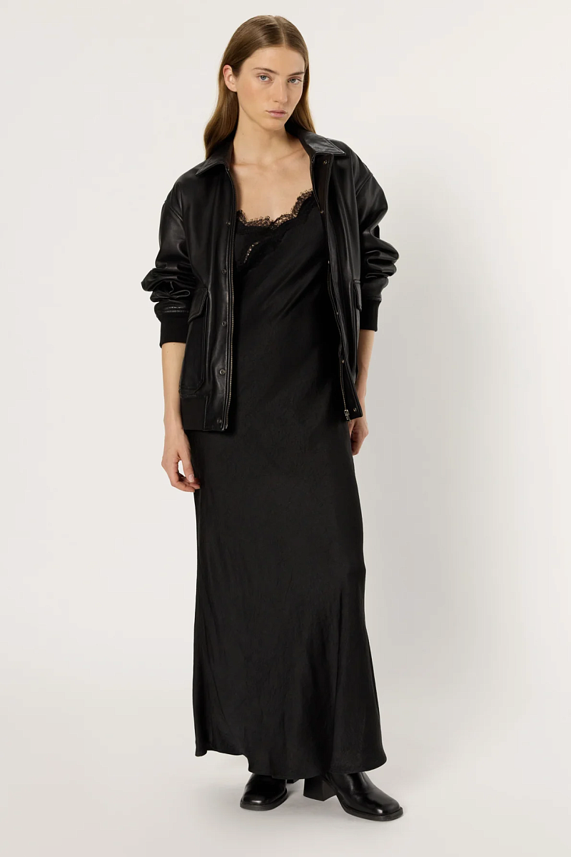 LOU - Длинное платье на тонких бретелях с кружевом