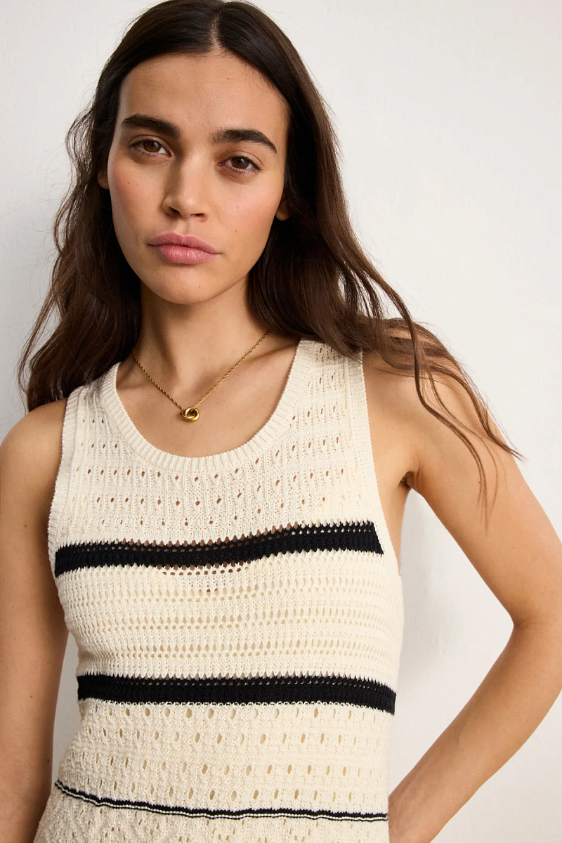 ASSIA - Белое ажурное трикотажное платье в полоску