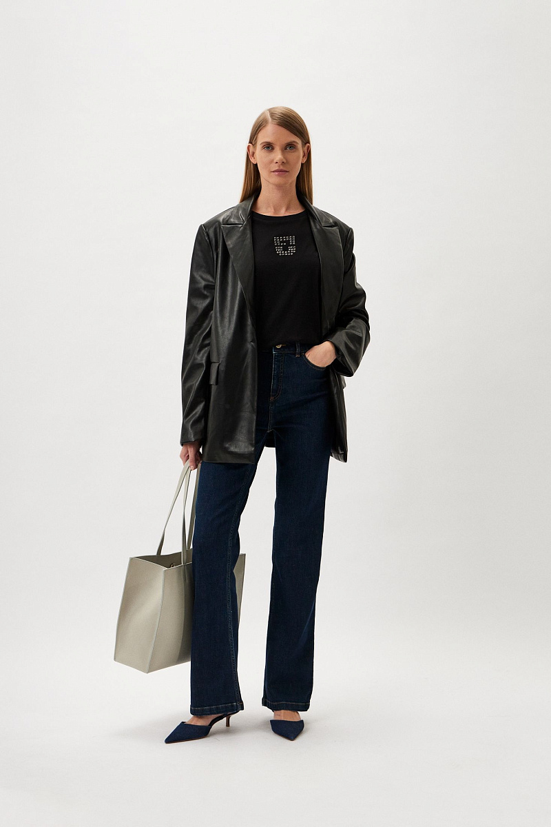 Прямые джинсы свободного кроя