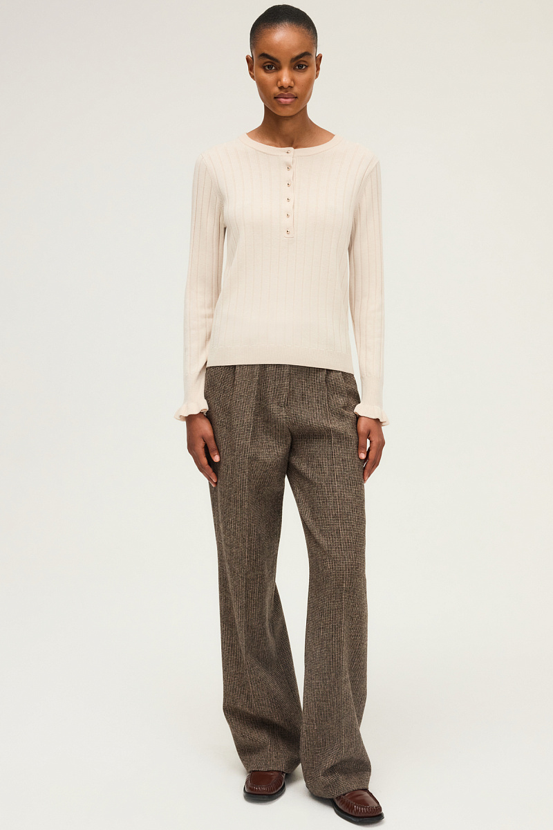 EDORA - Тонкий джемпер в рубчик с золотистыми пуговицами