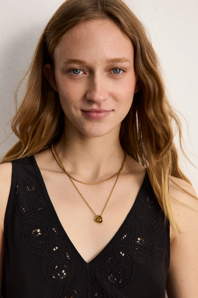 CHRISTELLE - Черный топ с ажурной вышивкой