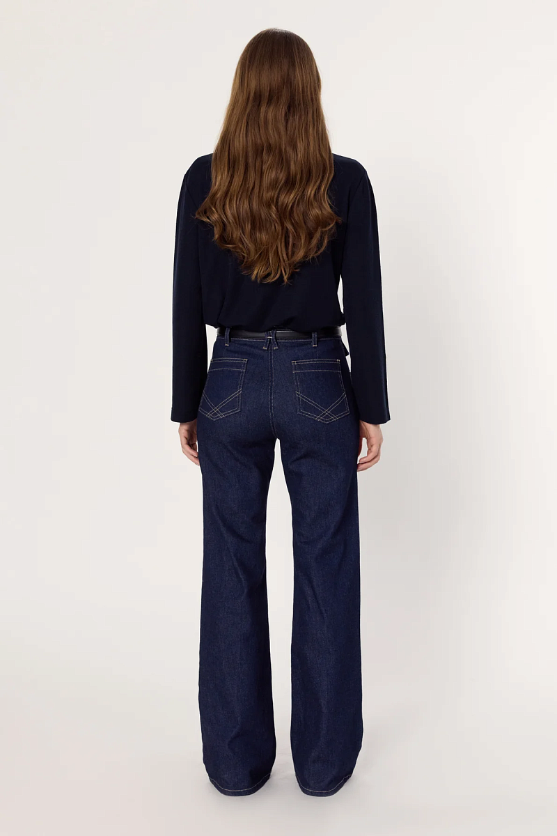 ANNA - Расклешенные джинсы с контрастной строчкой