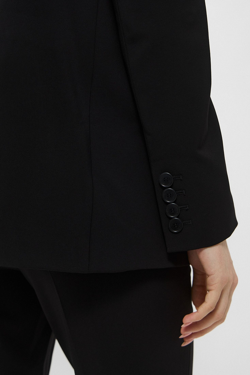 Костюмный жакет прямого кроя